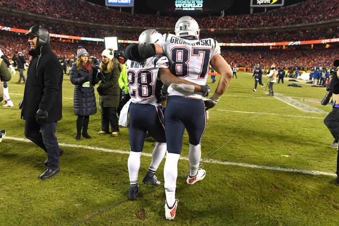 pats-victory-gronkowski-white-jwm.jpg